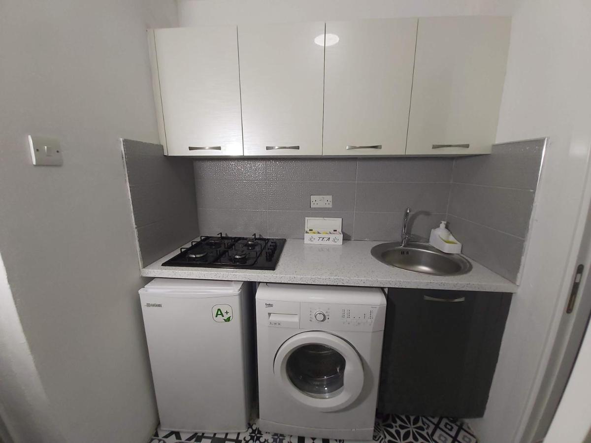 Compact Home Nicosie Extérieur photo